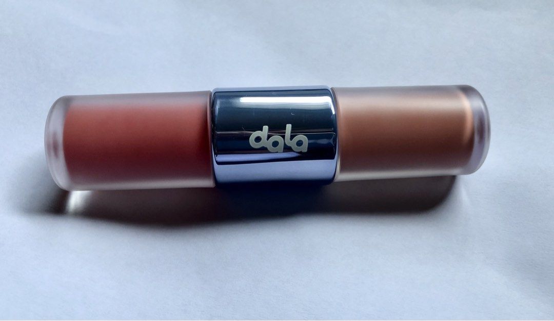 Dala Duo Liquid Blush (Category: Makeup) located in Davao. Submitted by jaeminmin (Listing ID 1470248345, Image 1). Description: DALA DUO LIQUID BLUSH Shades: Sun & Swoon Sun is pigmented while Swoon is buildable 6 ml, 3 ml per shade.