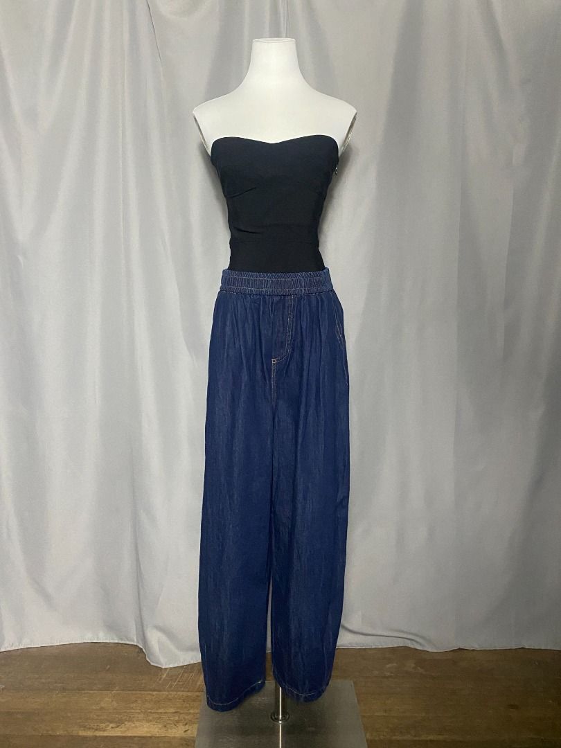 Dark blue denim wide leg pants (Category: Jeans) located in Las Pinas. Submitted by ipickyou (Listing ID 1470291168, Image 2). Description: Unwashed Condition: 10/10 𝗠𝗲𝗮𝘀𝘂𝗿𝗲𝗺𝗲𝗻𝘁𝘀 𝘄𝗵𝗲𝗻 𝗹𝗮𝗶𝗱 𝗳𝗹𝗮𝘁: -Size L -Waist: 14-19 1/2” -Length: 38” -Inseam: 24” .