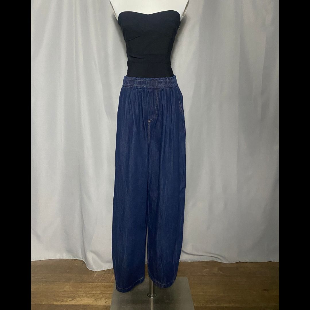 Dark blue denim wide leg pants (Category: Jeans) located in Las Pinas. Submitted by ipickyou (Listing ID 1470291168, Image 1). Description: Unwashed Condition: 10/10 𝗠𝗲𝗮𝘀𝘂𝗿𝗲𝗺𝗲𝗻𝘁𝘀 𝘄𝗵𝗲𝗻 𝗹𝗮𝗶𝗱 𝗳𝗹𝗮𝘁: -Size L -Waist: 14-19 1/2” -Length: 38” -Inseam: 24” .