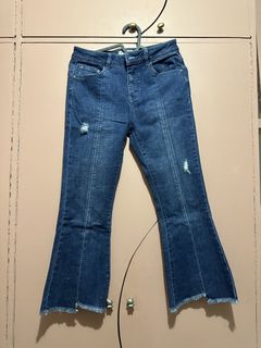 (Category: ) located in . Submitted by thriftbymari (Listing ID 1470282361, Image 1). Description: .