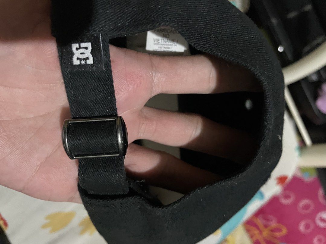 Dc cap (Category: Caps & Hats) located in Manila. Submitted by ramiscalzh95905 (Listing ID 1470164260, Image 3). Description: Dc cap No issue Nakatambak lang since nabili 1k fix Pm for faster transaction 09266808558 Meetup cavite-makati.