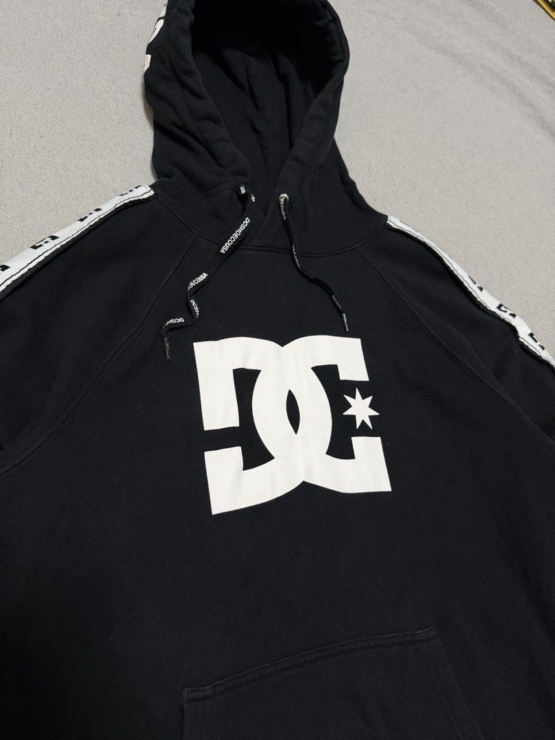 DC Shoes USA Hoodie Jacket (Category: Hoodies) located in Bulacan. Submitted by sanjisthrift (Listing ID 1470275568, Image 2). Description: Size Medium Width 22.5 Length 27 Very Good Condition 9/10.