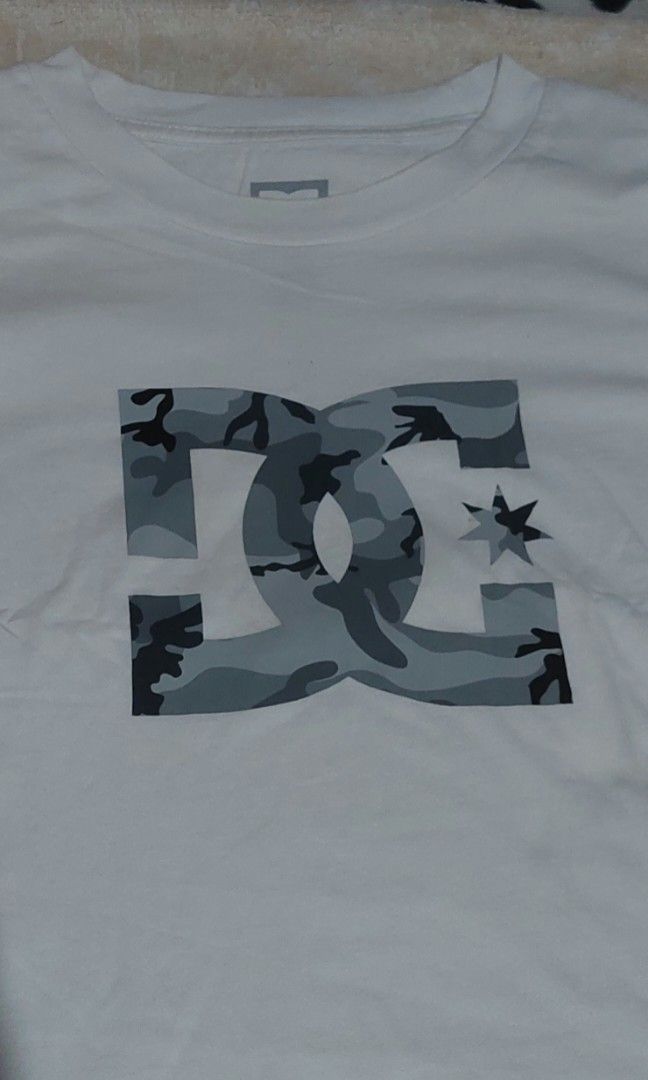 DC tshirt (Category: Tshirts & Polo Shirts ) located in Daet. Submitted by stonervoid (Listing ID 1470276093, Image 2). Description: DC tshirt 21.5x30.5 400 shipped.