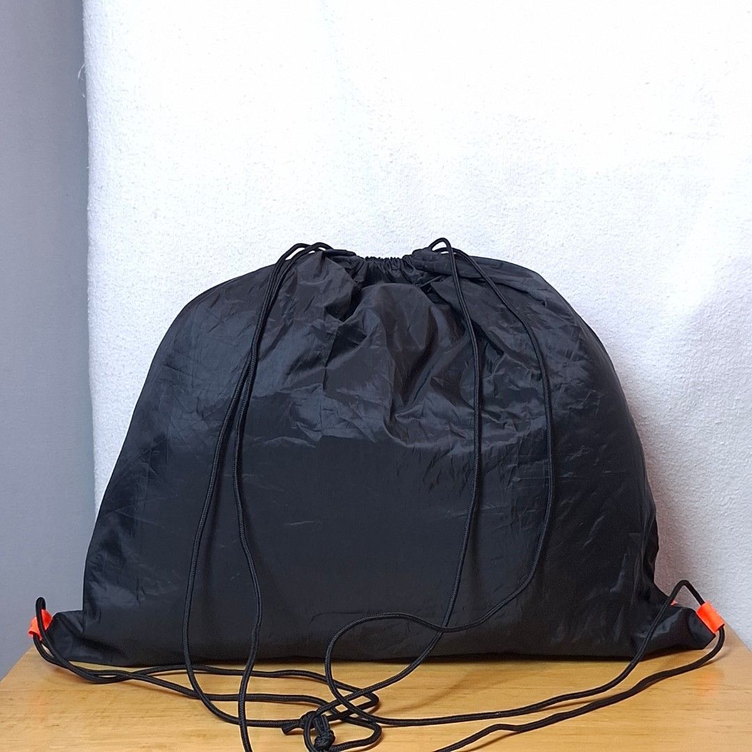 Packable Decathlon Kipsta Drawstring Backpack (Category: Backpacks) located in Baguio. Submitted by kathuu27 (Listing ID 1470226988, Image 3). Description: Decathlon Kipsta Drawstring Backpack Packable 15L Bag unfolded: 40 x 1 x 46.7cm Bag folded: 10.5 x 15 x 1cm No issue Baguio City Based (open for dropping/meet-up) Outside Baguio - Payment First Shipping +SF Courier: Jnt.