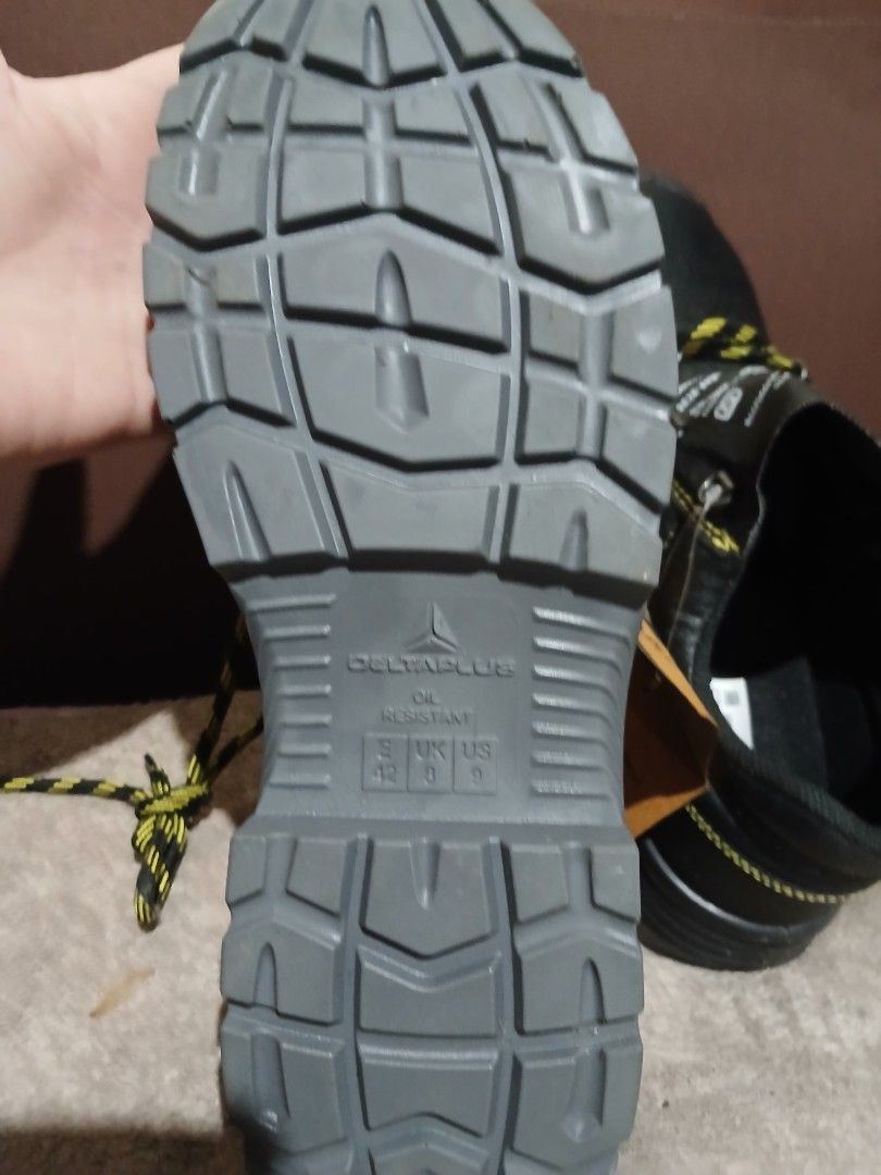 Delta Plus safety shoes (Category: Casual Shoes) located in Tanauan. Submitted by villegasmy47604 (Listing ID 1470238673, Image 3). Description: brandnew delta plus no box included.
