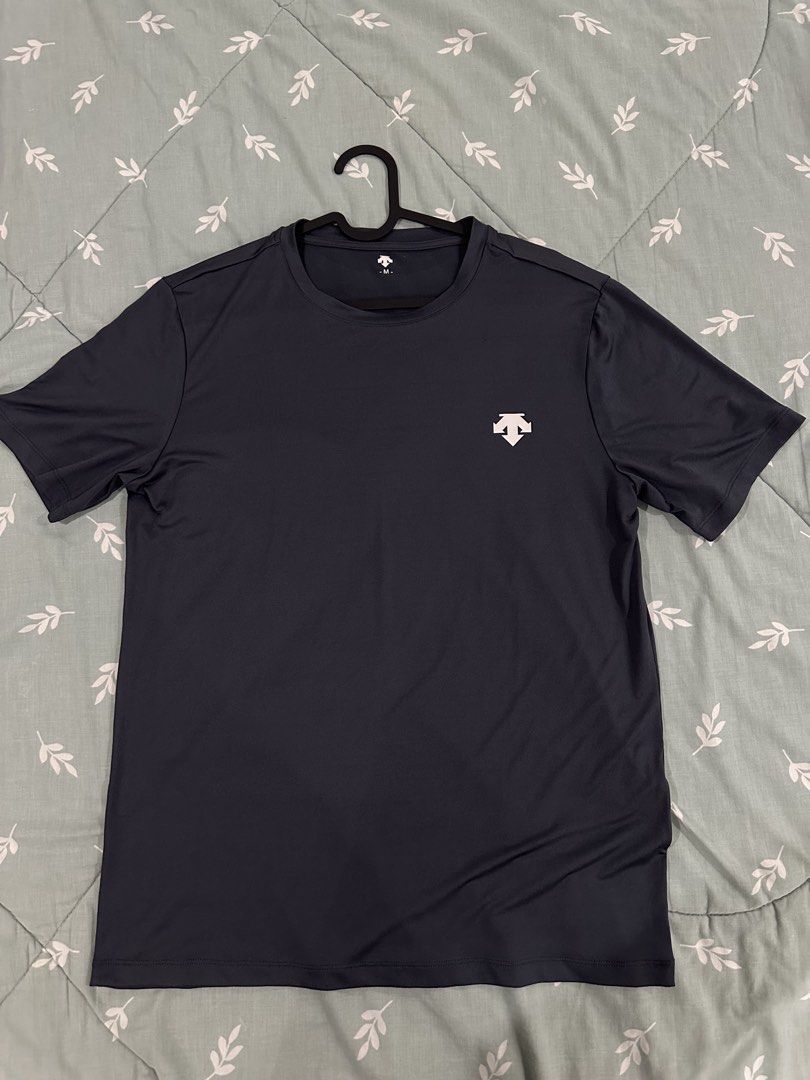 Descente DryFit Shirt (Category: Activewear) located in Angeles City. Submitted by jules_aa (Listing ID 1470197670, Image 1). Description: Great for sports activities or everyowear Good as new No issues Dimes: 19.5 x 26.