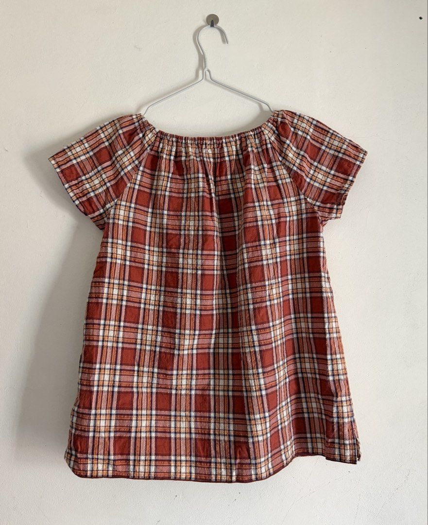 Diable De Nubile Plaid Red Off-Shoulder Blouse (Category: Blouses) located in Imus. Submitted by dayseasons (Listing ID 1470199696, Image 1). Description: - Red and white plaid off-shoulder top - Relaxed fit with short sleeves .