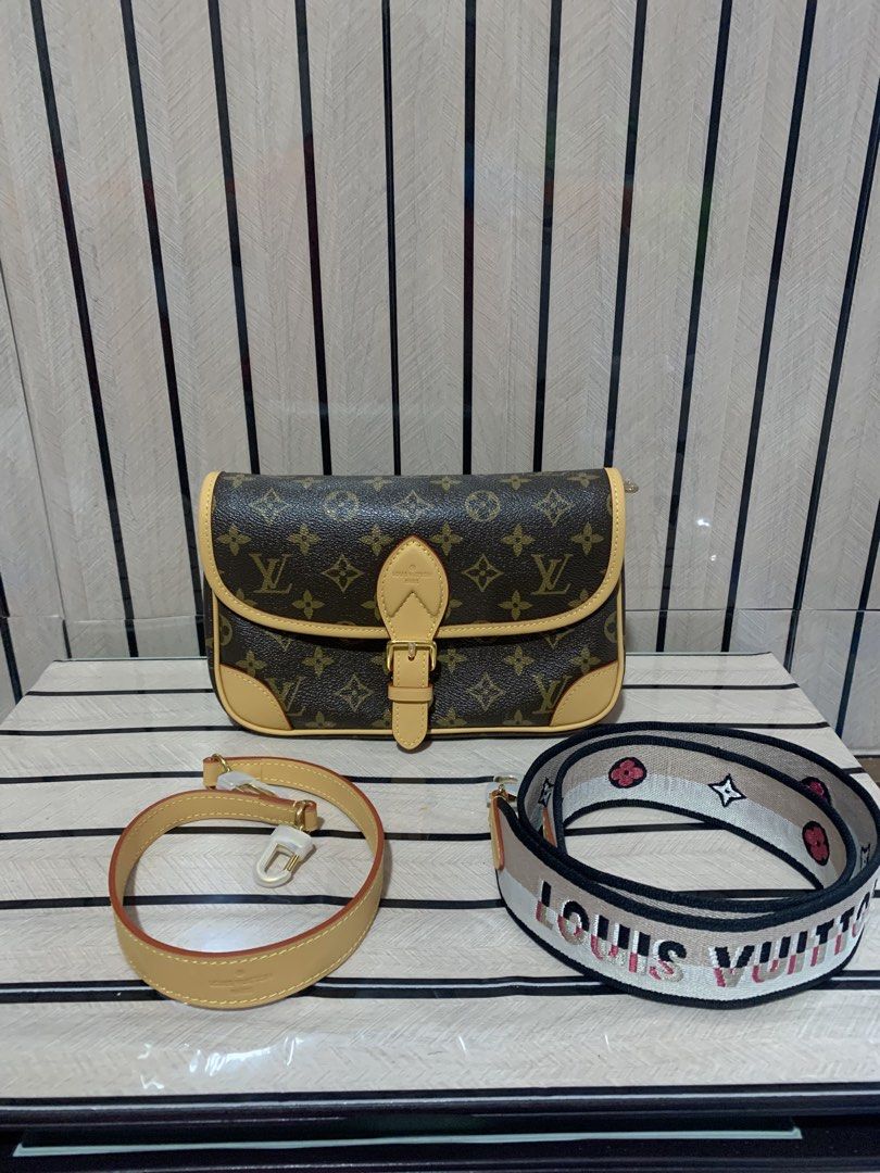 Diane PM (Category: Cross-body Bags) located in San Fernando. Submitted by preluxuria_online_shop (Listing ID 1470278959, Image 1). Description: .