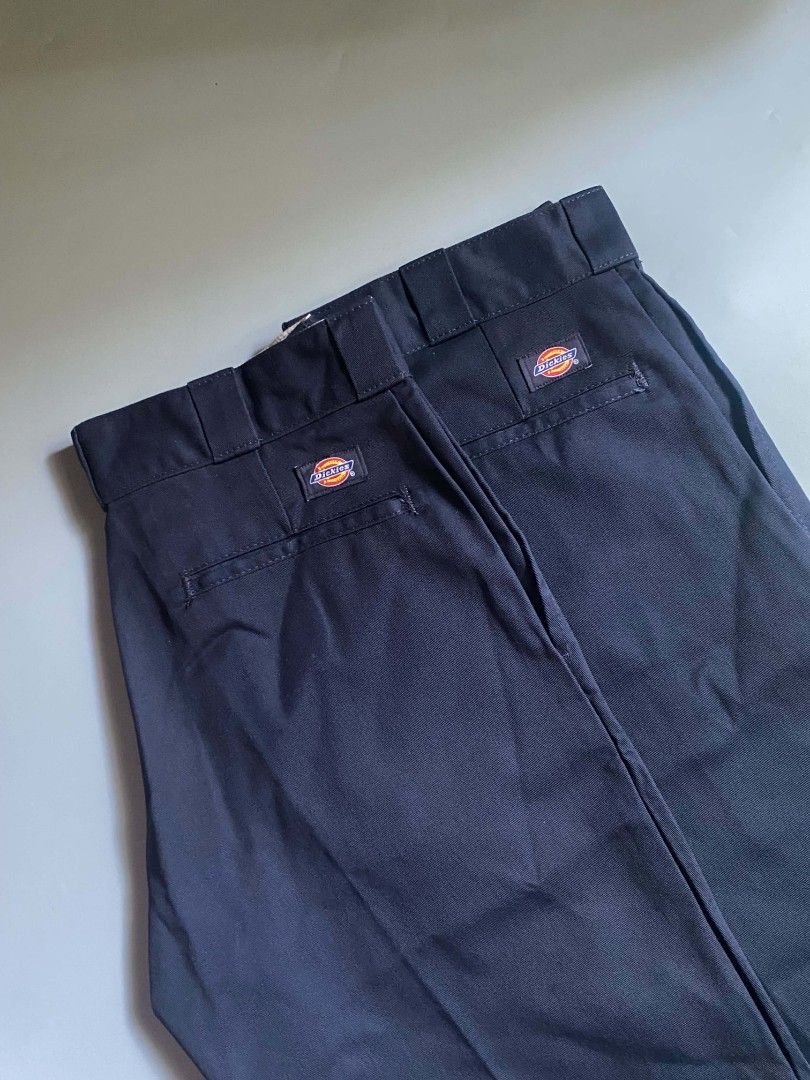 Dickies 847 Buy1 Take1 (Category: Chinos) located in Angeles City. Submitted by ian.thrift_ph (Listing ID 1470214587, Image 1). Description: Aspack Dickies 874 Bnew 30x32 Medida: 30-32 Waist 42 Length not thrifted naka tago lang ng matagal kaya madumi loob waist band crispy both.