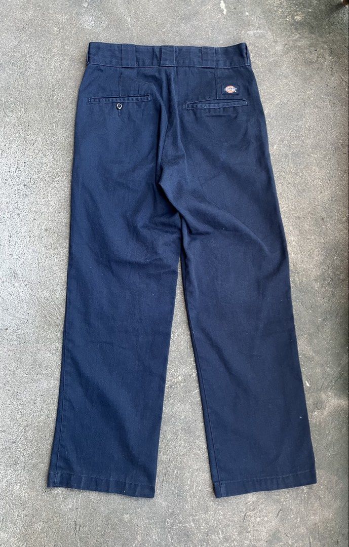 Dickies 874 Original Fit (Category: Jeans) located in Manila. Submitted by a.stmngo (Listing ID 1470345305, Image 3). Description: Waist 28 inches Length 37.5 inches Thigh 9.5 inches Leg opening 8.5 inches Needwash Minimal lints Good Condition 📍Manage your expectation. Item is thrifted. 📍Nagcarlan, Laguna.