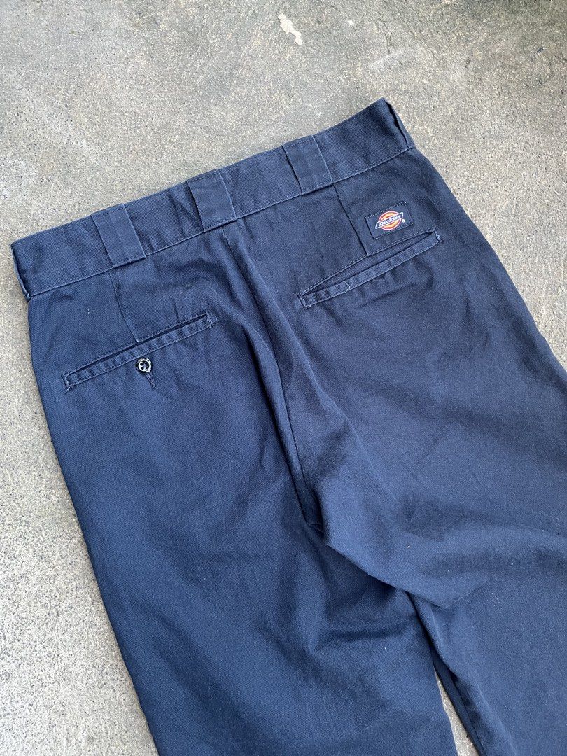 Dickies 874 Original Fit (Category: Jeans) located in Manila. Submitted by a.stmngo (Listing ID 1470345305, Image 1). Description: Waist 28 inches Length 37.5 inches Thigh 9.5 inches Leg opening 8.5 inches Needwash Minimal lints Good Condition 📍Manage your expectation. Item is thrifted. 📍Nagcarlan, Laguna.