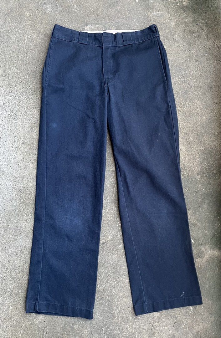 Dickies 874 Original Fit (Category: Jeans) located in Manila. Submitted by a.stmngo (Listing ID 1470345305, Image 2). Description: Waist 28 inches Length 37.5 inches Thigh 9.5 inches Leg opening 8.5 inches Needwash Minimal lints Good Condition 📍Manage your expectation. Item is thrifted. 📍Nagcarlan, Laguna.