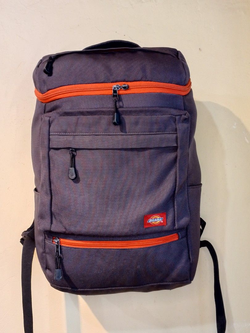Dickies Backpack (Category: Backpacks) located in Tayasan. Submitted by mausherine57789 (Listing ID 1470299509, Image 1). Description: preowned.