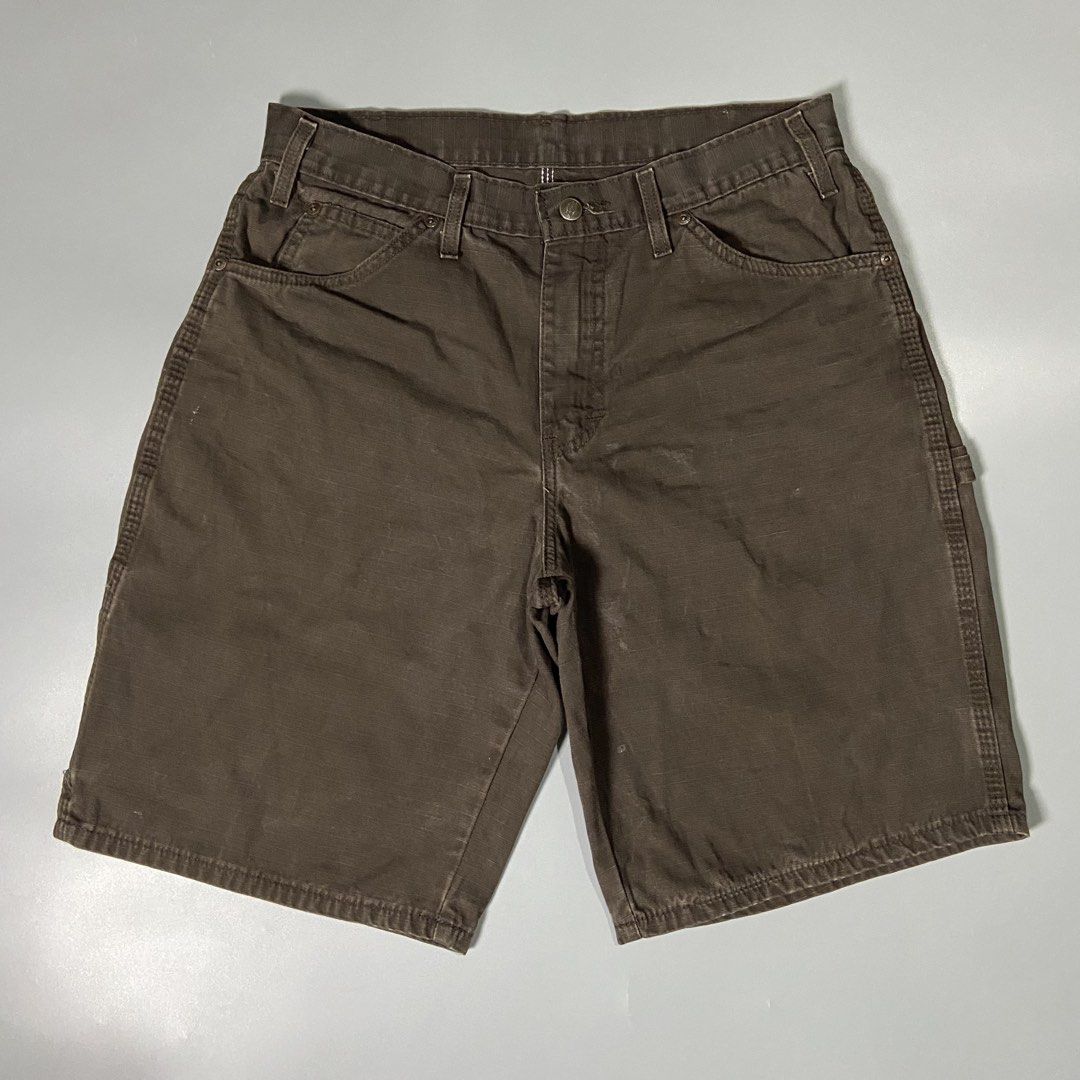 Dickies Carpenter Jorts in Choco Brown (Category: Shorts) located in Taguig. Submitted by workwearheads (Listing ID 1470313094, Image 2). Description: ▪️Waist: 32-33 ▪️Length: 21 ▪️Thigh: 14 ▪️Leg Opening: 11.5 ▪️Color Rate: 9.5/10 ▪️No issue ▪️Excellent Condition .