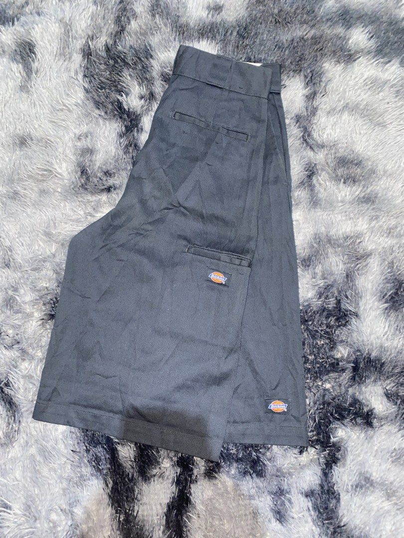 DICKIES DOUBLE PATCH (Category: Shorts) located in Dipolog. Submitted by bryant_thrift (Listing ID 1470172150, Image 2). Description: WAISTLINE:28-29 LENGHT:24 HEM:13 Leg O:12 ASNEW CONDITION NO ISSUE COMPLETE TAGS.