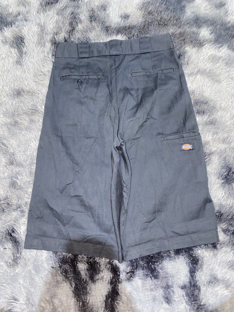 DICKIES DOUBLE PATCH (Category: Shorts) located in Dipolog. Submitted by bryant_thrift (Listing ID 1470172150, Image 3). Description: WAISTLINE:28-29 LENGHT:24 HEM:13 Leg O:12 ASNEW CONDITION NO ISSUE COMPLETE TAGS.