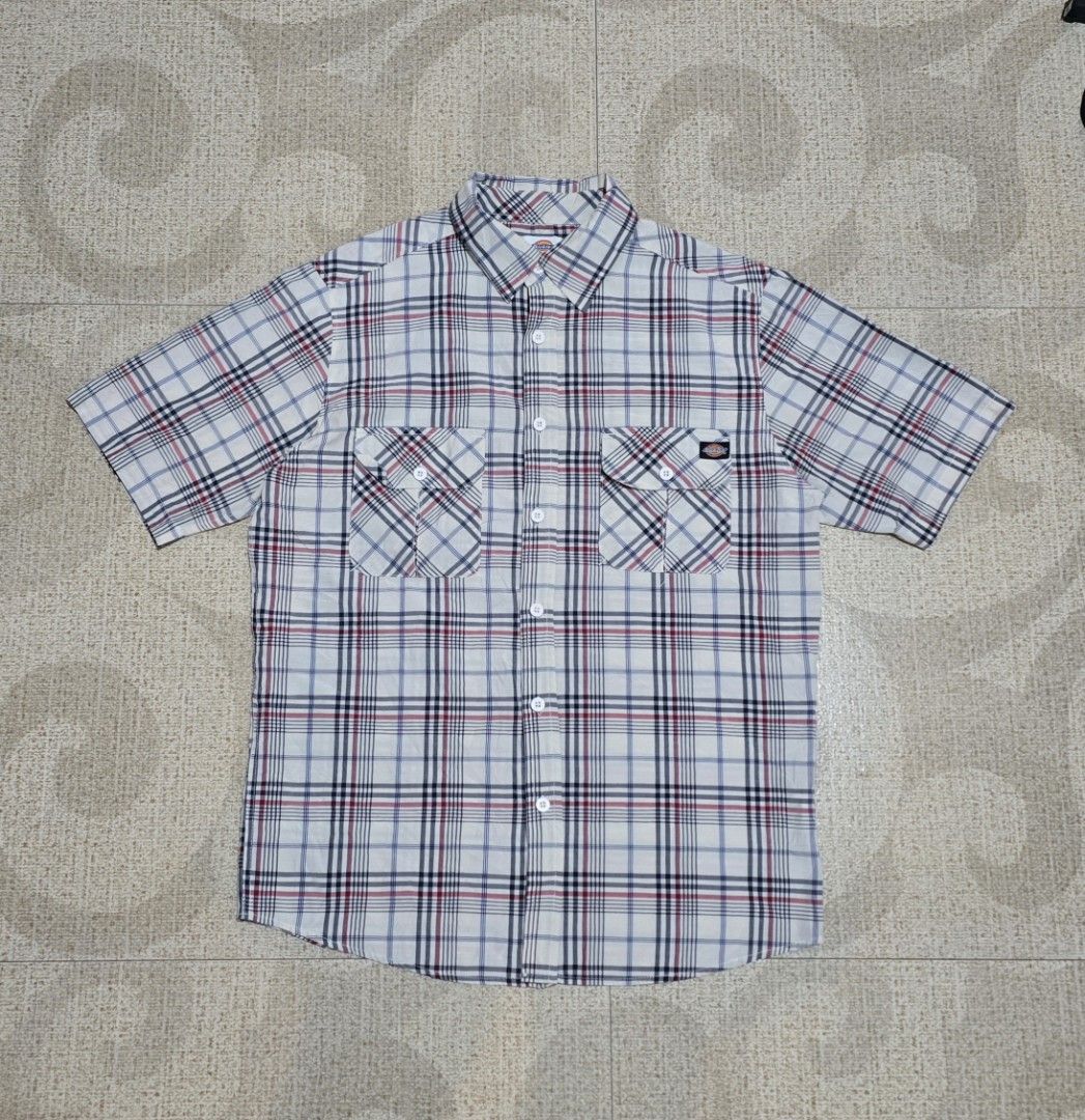 Dickies Polo (Category: Tshirts & Polo Shirts ) located in El Nido. Submitted by marco.tandoc (Listing ID 1470172885, Image 1). Description: size: Medium fit large width: 22 length: 28 no issue.