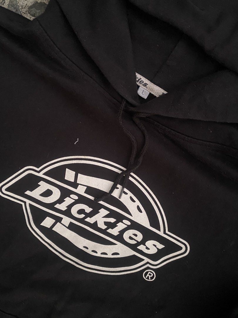 DICKIES PULLOVER HOODIE (Category: Coats, Jackets and Outerwear) located in Baguio. Submitted by reniel_thrift (Listing ID 1470283460, Image 2). Description: forsale Dickies Pullover Hoodie •Very Good Condition •Color Rate: 9.5/10 •Issue: Fade part on Rivings Cut Tag -Size Large On tag -Width:21 -Length:26 ₱480ship 📍Baguio City🌲 .
