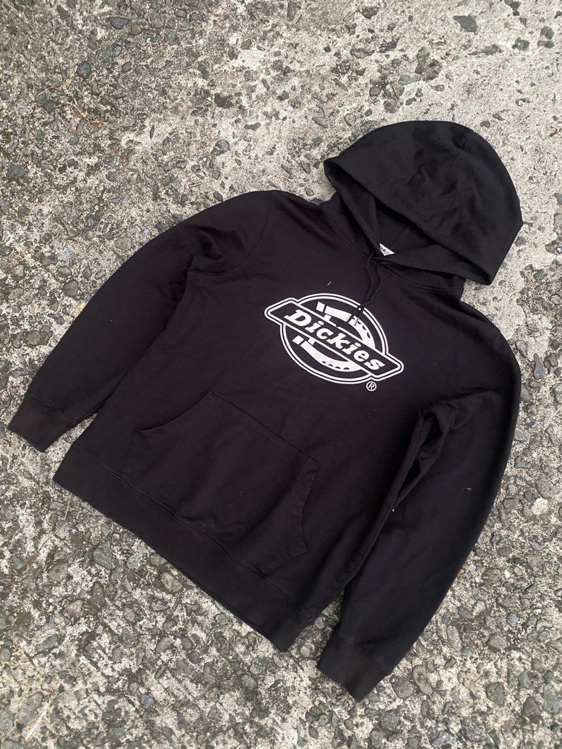 DICKIES PULLOVER HOODIE (Category: Coats, Jackets and Outerwear) located in Baguio. Submitted by reniel_thrift (Listing ID 1470283460, Image 1). Description: forsale Dickies Pullover Hoodie •Very Good Condition •Color Rate: 9.5/10 •Issue: Fade part on Rivings Cut Tag -Size Large On tag -Width:21 -Length:26 ₱480ship 📍Baguio City🌲 .