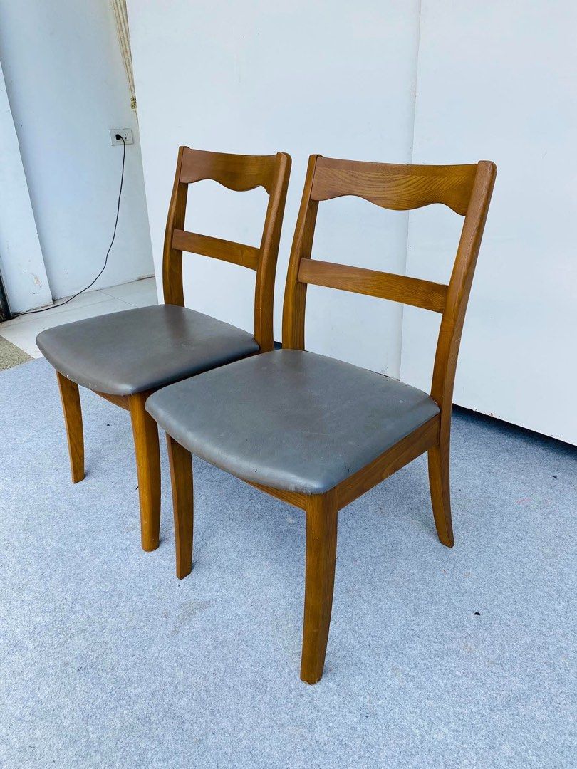 Dining Chairs (Category: Chairs) located in Manila. Submitted by elliefurnies31 (Listing ID 1470261194, Image 3). Description: "JAPAN SURPLUS" 2PCS DINING CHAIRS "OTSUKA" BRAND SIZE: 17L" x 18W" x 17Sh" x 30H" inches (AS-IS ITEM) IN GOOD CONDITION.