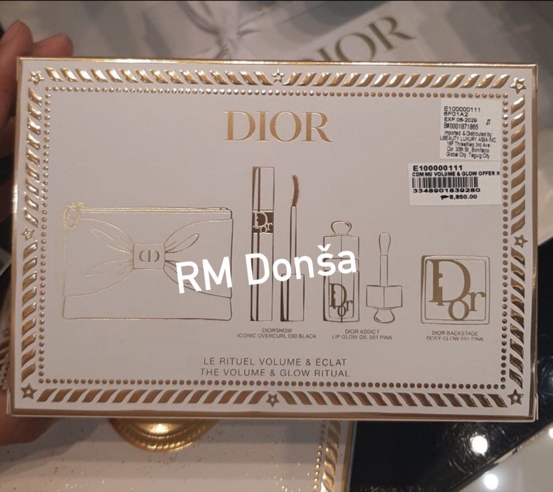 Dior Holiday Collection / Dior Holiday Set (Category: Makeup) located in Pasay City. Submitted by rmmartinez09 (Listing ID 1470176991, Image 1). Description: Dior Holiday Collection with Pouch Inclusions: • Mascara • Lip Glow • Blush.