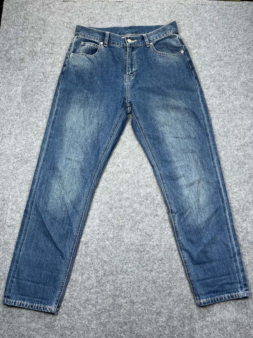 Discoat Selvedge Jeans (Category: Jeans) located in Tayabas. Submitted by renew.revibe (Listing ID 1470208186, Image 1). Description: Discoat Selvedge Jeans Excellent Condition Made in Japan 🇯🇵 30W / 39L / 7 Hem 600 +SF.
