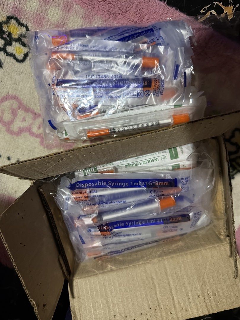 Disposable Insulin Syringe 1ml 31G 8mm (Category: Medical Supplies & Tools) located in Quezon City. Submitted by fatbeianca (Listing ID 1470209751, Image 1). Description: - Condition: Brand new, unopened, and unused bulk box - Capacity: 1ml with clear, easy-to-read barrel markings for precise dosing - Needle: 31G thickness, 8mm length - Safety: Sterilized by E.O. gas, non-toxic, and non-pyrogenic - Packaging: Individually wrapped in sterile plast