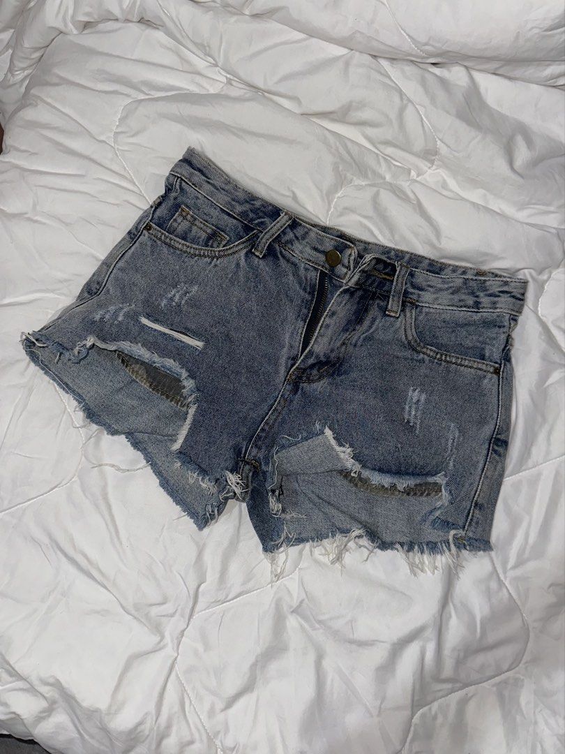 Distressed Blue Denim Shorts Raw Hem (Category: Shorts) located in Cavite. Submitted by thriftbymari (Listing ID 1470284729, Image 1). Description: waist: 29in Lco: cavite.