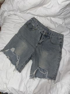 (Category: ) located in . Submitted by thriftbymari (Listing ID 1470284426, Image 1). Description: .