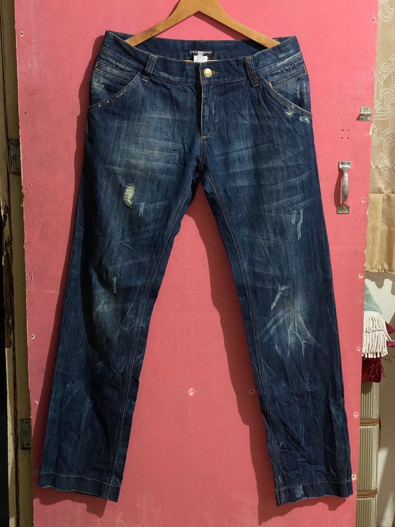 distressed Dolce & Gabbana denim jeans (Category: Jeans) located in General Santos City (Dadiangas). Submitted by abu_tasneem1 (Listing ID 1470308751, Image 1). Description: distressed Dolce & Gabbana denim jeans size 33.