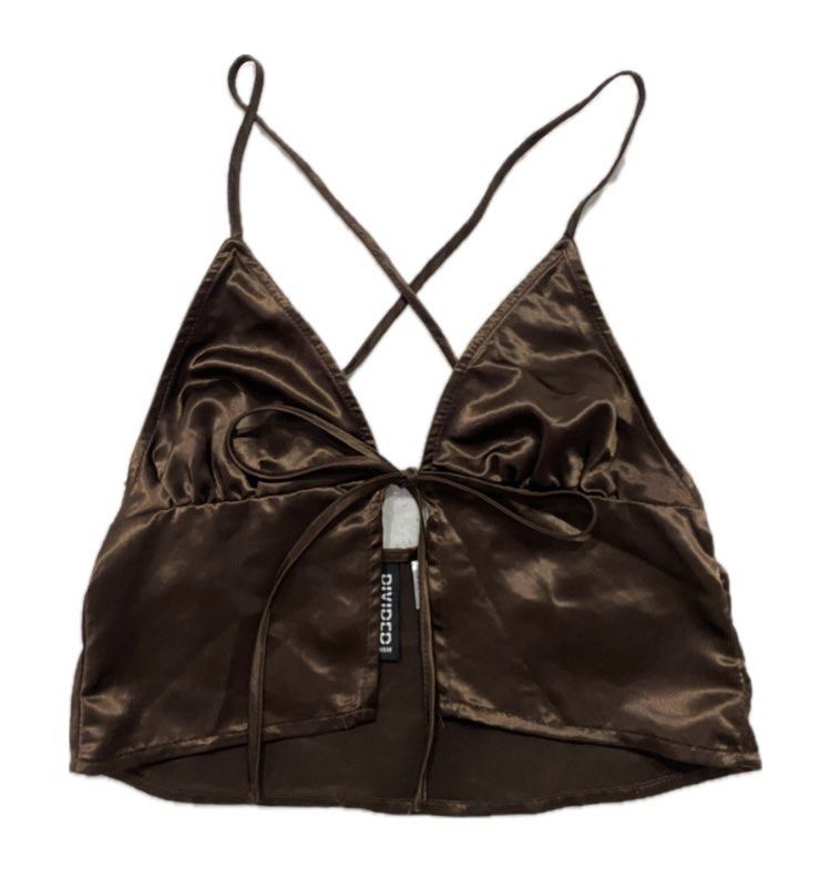 Divided H&M Brown Satin Crop Top (Category: Sleeveless) located in Antipolo. Submitted by mfl_08 (Listing ID 1470301971, Image 1). Description: H&M Brown satin crop top ❗️no ww pic ❗️non nego ❗️delivery thru j&t or lalamove.