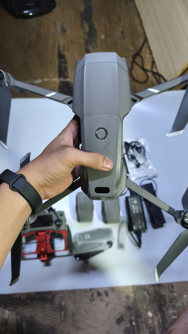 DJI Mavic 2 Pro Drone with Controller and Accessories (Category: Drones) located in Manila. Submitted by franciscoo91672 (Listing ID 1470293065, Image 3). Description: FS DJI Mavic 2 Pro Mint Condition ( Good as Bnew ) 2024 Nabili, since busy sa trabaho yung tito ko hindi nya nagamit, siguro 3 times lang nagamit noong nag travel. Low battery cycle, 10 cycle each batt no bloated. FMC with multiple extra propellers, Cables, Charging Hub, Box tapos 
