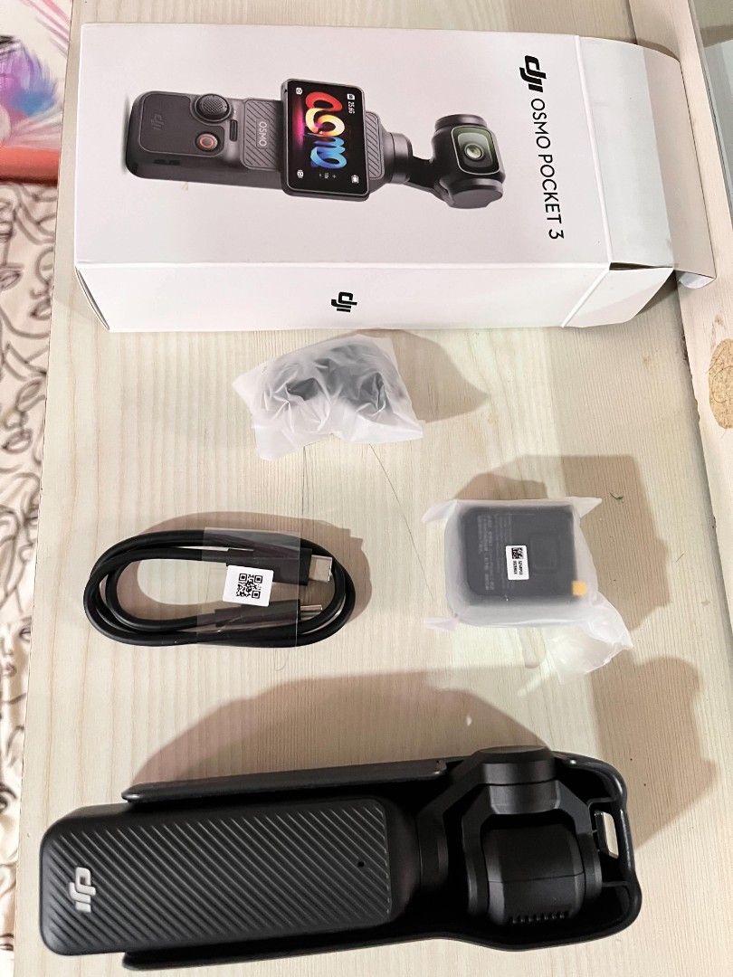 DJI OSMO POCKET 3 STANDARD COMBO (Category: Other Gadgets) located in Manila. Submitted by park.chimmy13 (Listing ID 1470191534, Image 1). Description: FOR SALE: DJI Osmo Pocket 3 – Standard Combo ✔️ Never been used ✔️ No issues ✔️ In excellent, like-new condition Message me if interested!.