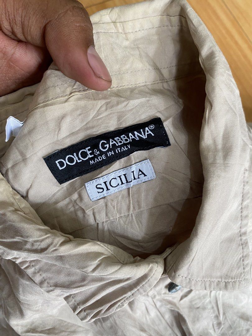 Dolce & Gabbana long-sleeve (Category: Longsleeves) located in Bato. Submitted by itsmethriftlist (Listing ID 1470170111, Image 2). Description: Dimes W20/L28 Need wash .