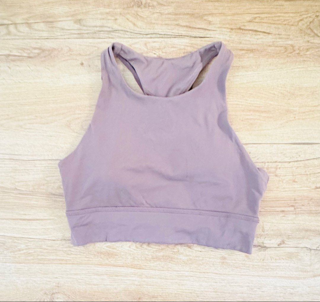 (Dot 6) Lululemon crop top (Category: Activewear) located in Marilao. Submitted by mermaidswimwear (Listing ID 1470193632, Image 1). Description: Dot 6 Padded No dot size Plus sf.
