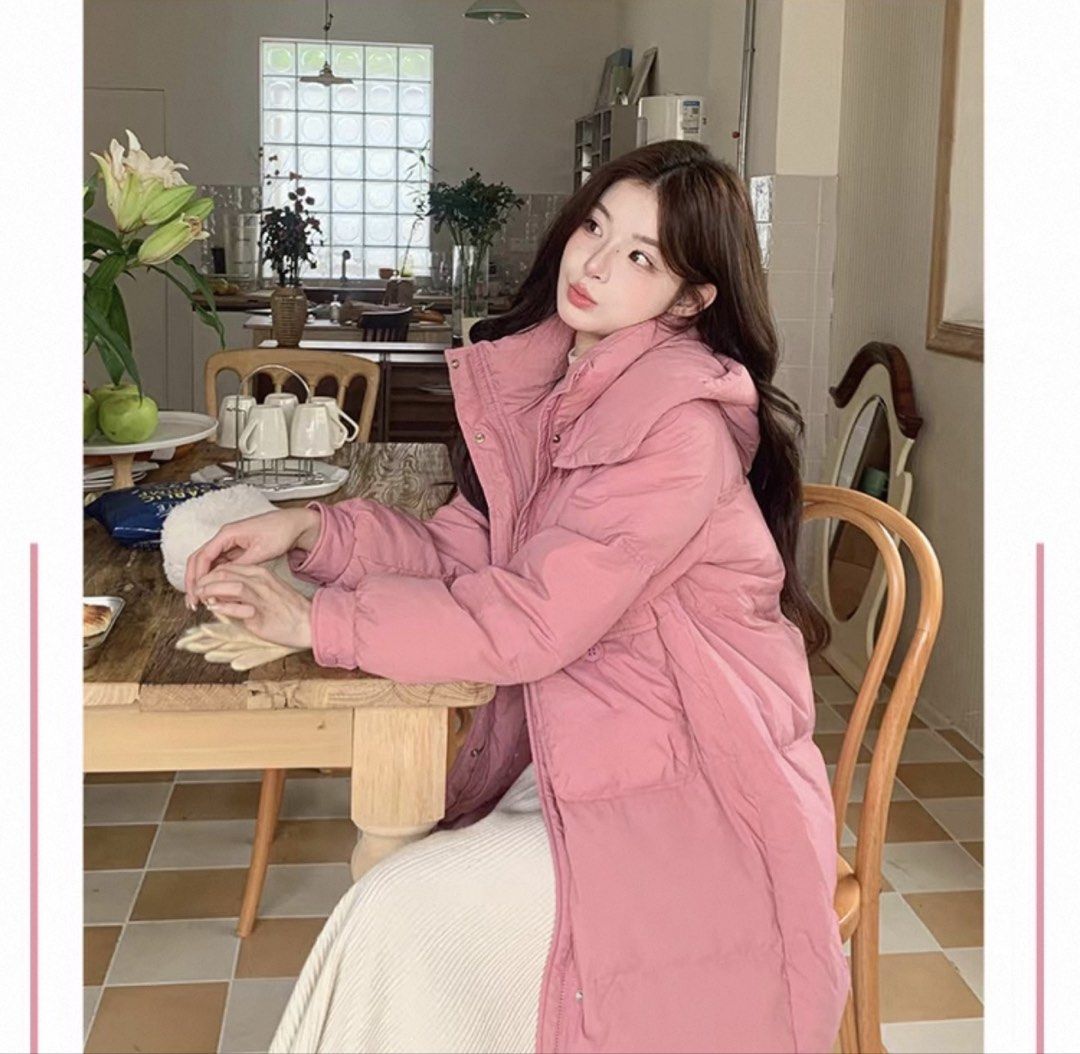 Down Jacket/ winter jacket ( Purple ) (Category: Coats, Jackets and Outerwear) located in Singapore. Submitted by liyien91 (Listing ID 1470214708, Image 4). Description: Worn one and send for dry cleaning ! Worth it .Original price is $59 Now selling $45 ! .