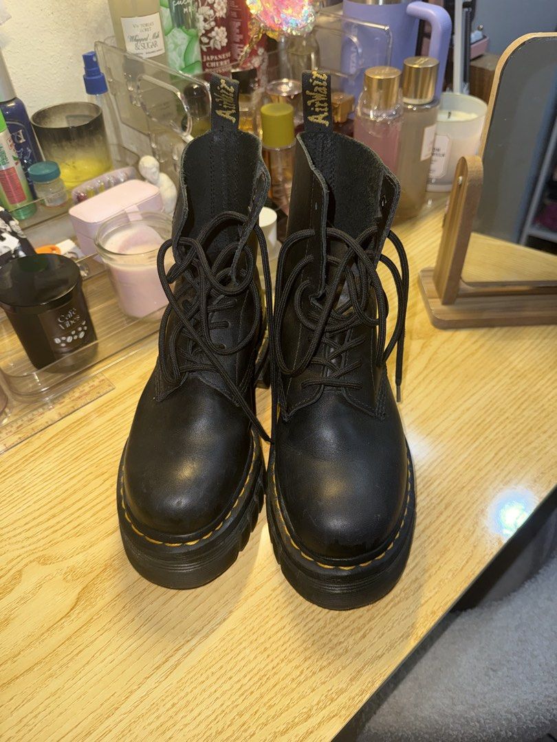 Dr Martens Platform Boots (Category: Boots) located in Cainta. Submitted by kalawkelci03887 (Listing ID 1470214681, Image 2). Description: - Bought from Canada - Size 6 - Bought for 10k - Original Dr. Martens .