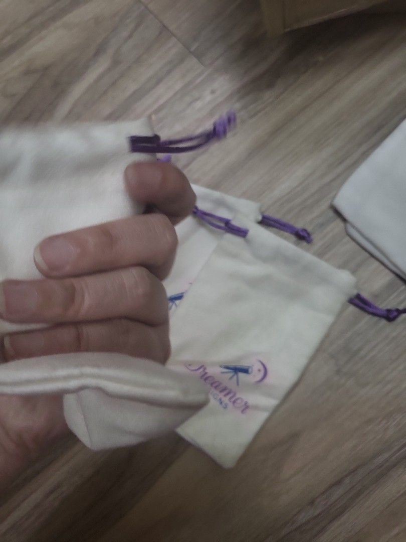 dreamer designs small cloth pouches (Category: Purses & Pouches) located in Caloocan City. Submitted by lynette1977 (Listing ID 1470227314, Image 2). Description: take all for 20.
