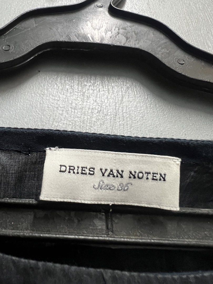 DRIES VAN NOTEN (Category: Blouses) located in Dasmarinas. Submitted by jessputrages (Listing ID 1470326616, Image 3). Description: For sale Dries Van Noten Excellent condition No issue 1500 plus shipping fee Pm for more details.