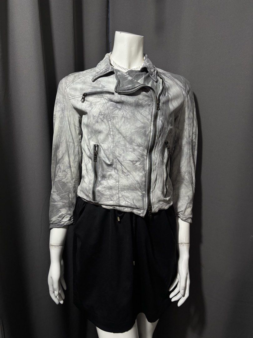 Drome Garment Dyed Leather Zip Jacket (Category: Coats, Jackets and Outerwear) located in Baguio. Submitted by thecollector2600 (Listing ID 1470178510, Image 1). Description: Retails for 80k PHP Handcrafted in Italy Size medium .