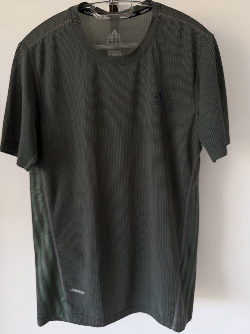Dryfit shirt (Category: Formal Shirts) located in Quezon City. Submitted by satisfied_buyer (Listing ID 1470175597, Image 1). Description: Ideal for: Gym workouts, running, and active wear Shoulders 42m Chest 46m Length 69’m Decluttering .