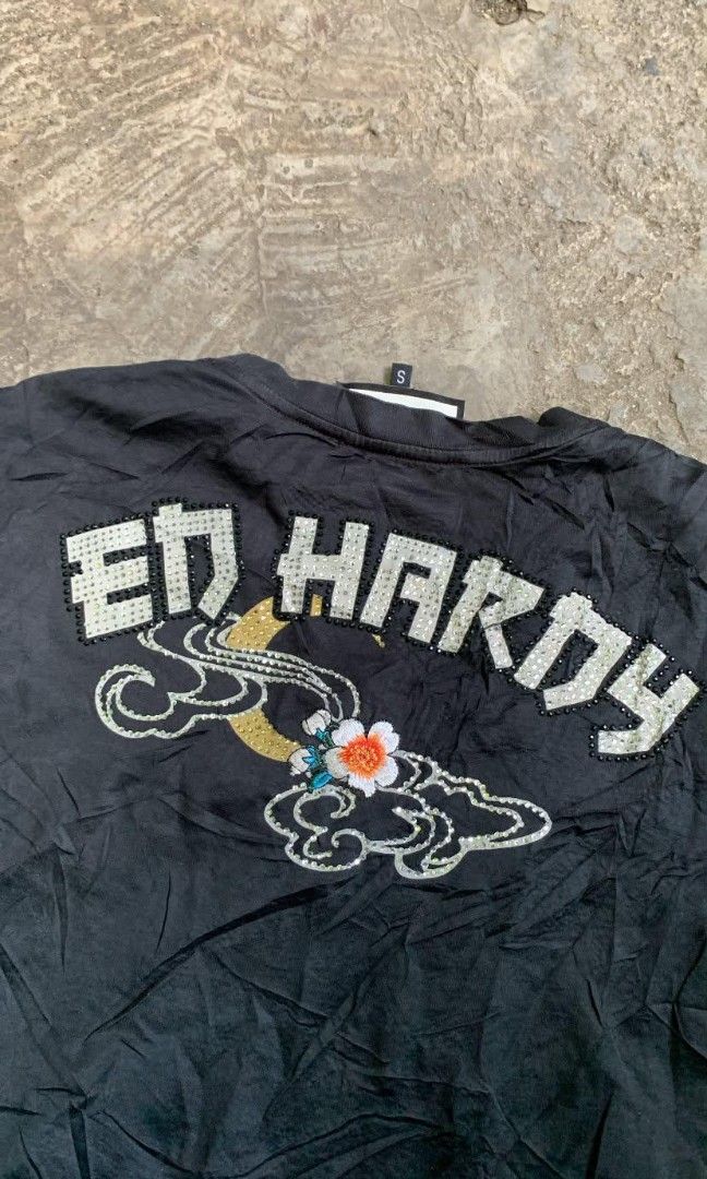 Ed Hardy With Rhinestones (Category: Tshirts & Polo Shirts ) located in Manila. Submitted by swadikananonaha_5555 (Listing ID 1470242208, Image 3). Description: .