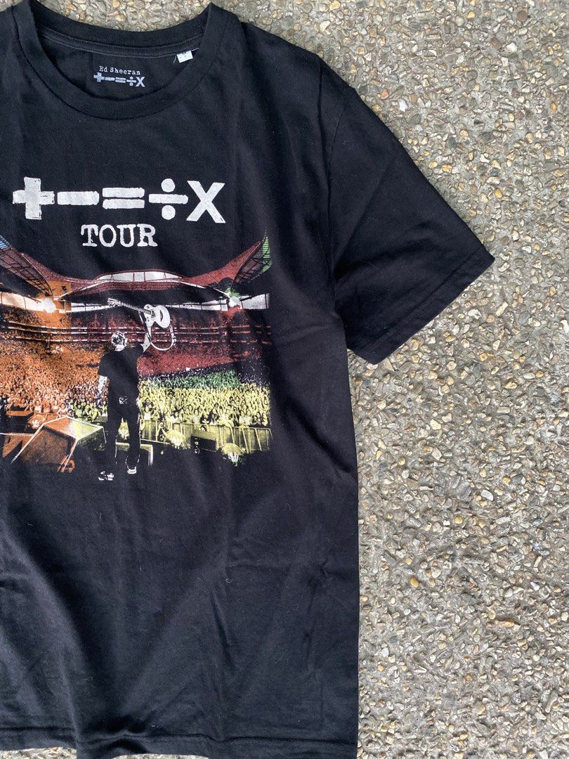 Ed Sheeran World Tour (Category: Tshirts & Polo Shirts ) located in Caloocan City. Submitted by webspot (Listing ID 1470223664, Image 3). Description: Ed Sheeran World Tour Size - L Width - 20 Length - 29 .