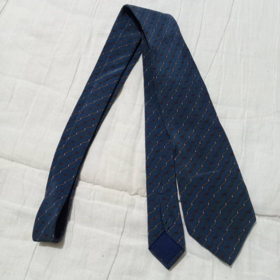 Elegance Art Necktie (Category: Ties) located in Caloocan City. Submitted by appleblossoms07 (Listing ID 1470315648, Image 1). Description: Length : 55.5".