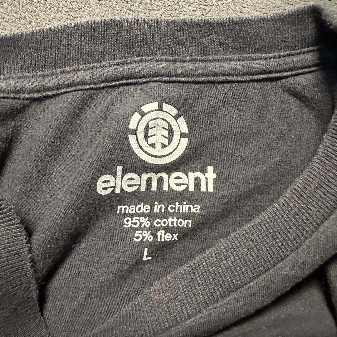 Element Black Graphic T-Shirt Size L (Category: Tshirts & Polo Shirts ) located in Manila. Submitted by nye.seller (Listing ID 1470294008, Image 3). Description: Large 21.5X27 Skate brand Pm.