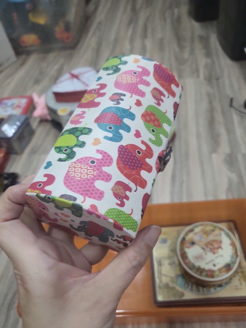 elephant-themed cardboard container (Category: Accessory Holder, Box & Organizers) located in Caloocan City. Submitted by lynette1977 (Listing ID 1470241372, Image 2). Description: .