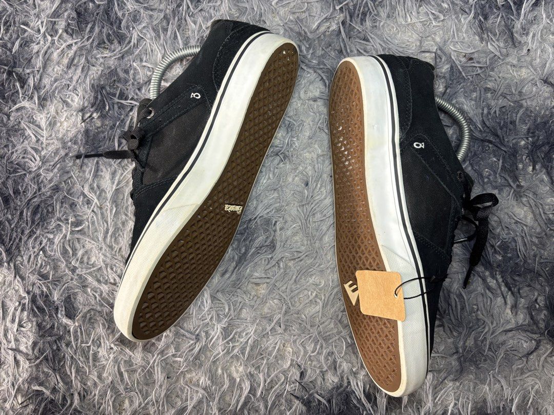 Emerica X REYNOLDS (Category: Sneakers) located in Legazpi City. Submitted by thesource052 (Listing ID 1470290739, Image 3). Description: Emerica X Reynolds Size : 8us, 7uk 26cm. No heeldrags Legit No issue .