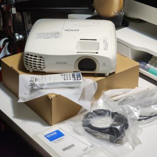 Epson EB-1940W Projector with Remote and Cables, TV & Home Appliances ...
