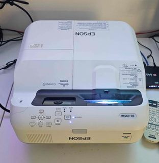 Epson EB-1940W Projector with Remote and Cables, TV & Home Appliances ...