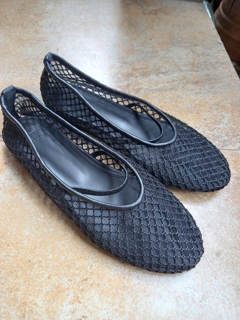 EPURE Black Mesh Slip-On Flats Size 250 (Category: Flats & Sandals) located in Davao. Submitted by kirk214red-50020 (Listing ID 1470216276, Image 2). Description: - Brand: EPURE - Style: Slip-on black mesh flats with stylish leather trim - Features: Super breathable, lightweight, and comfortable for all-day wear - Size: 250 stamped on soles - Condition: Clean insoles with EPURE stamp; light scuffing on flat soles from previous wear - Perfect for: